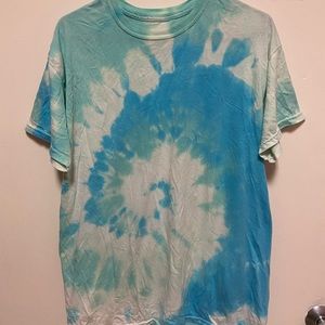 Spiral tie dyed t-shirt. Very comfortable, just doesn’t fit anymore